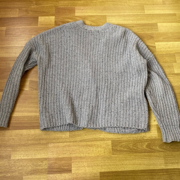 V-Neck Oversized Cardigan - Picture 3 of 3